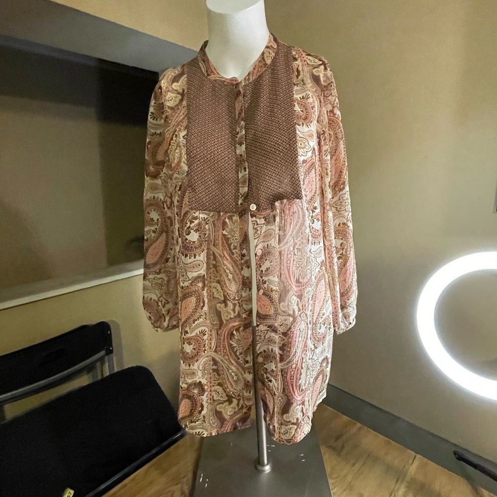 Liz Claiborne size large paisley tunic